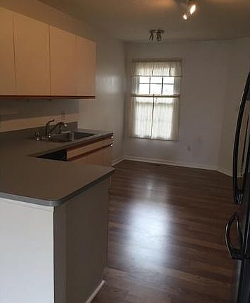 Spacious Eat-in Kitchen