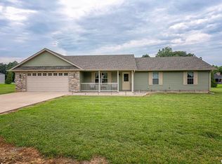 12400 Blue Sky Dr, Marion, IL 62959