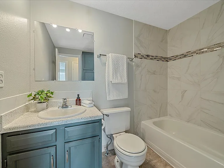 Upstairs full bathroom that has been remodeled.