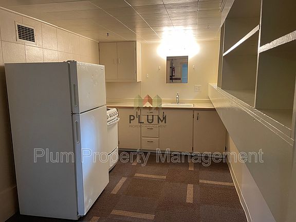 5th image of 527 Eddy Ave Unit D