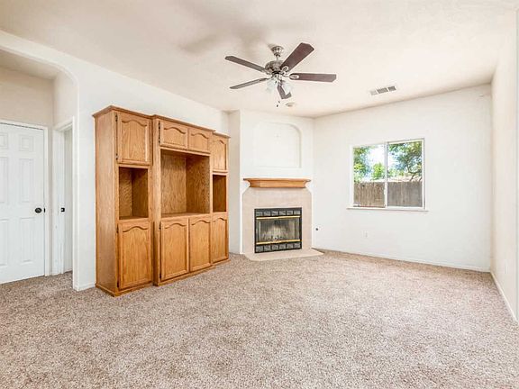 3rd image of 303 E Richardson Way