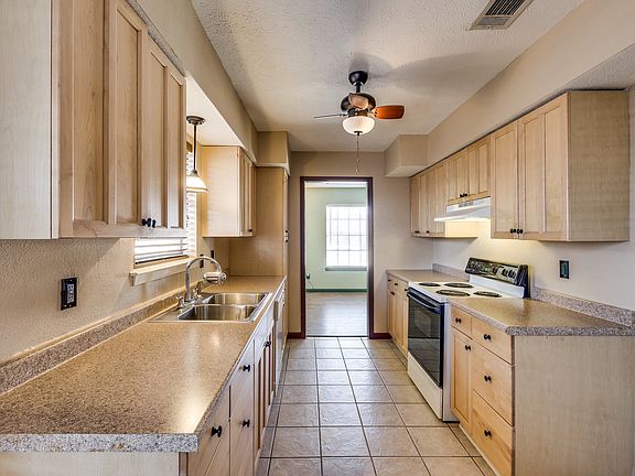 3rd image of 3630 Janlyn Ln