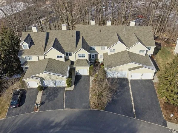 305 Glenwood Dr Unit 3, Briarcliff Manor, NY 10510