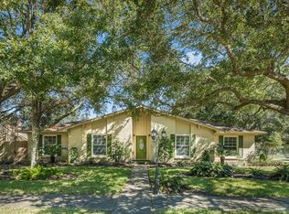 2416 Chelmsford Ct, Alvin, TX 77511