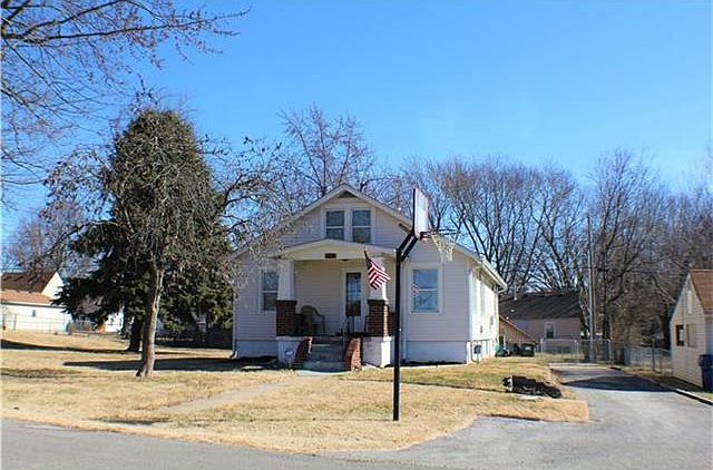 1st image of 1101 S Forest Ave