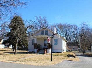 1101 S Forest Ave, Independence, MO 64050