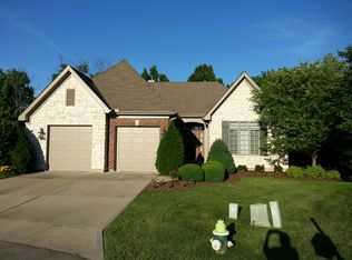 8 Richardson Dr, Cincinnati, OH 45246