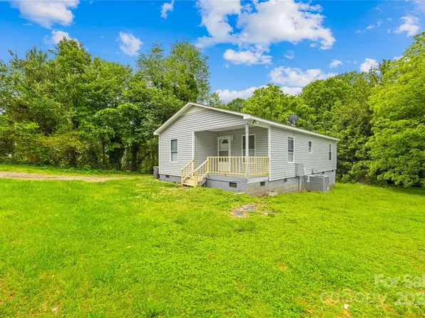 1114 8th St, Statesville, NC 28677