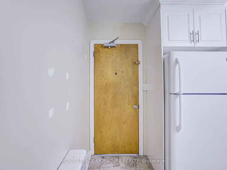 855 Simcoe St N #3 — Photo 36