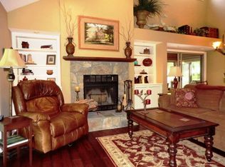 221 Chestnut Cv, Highlands, NC 28741