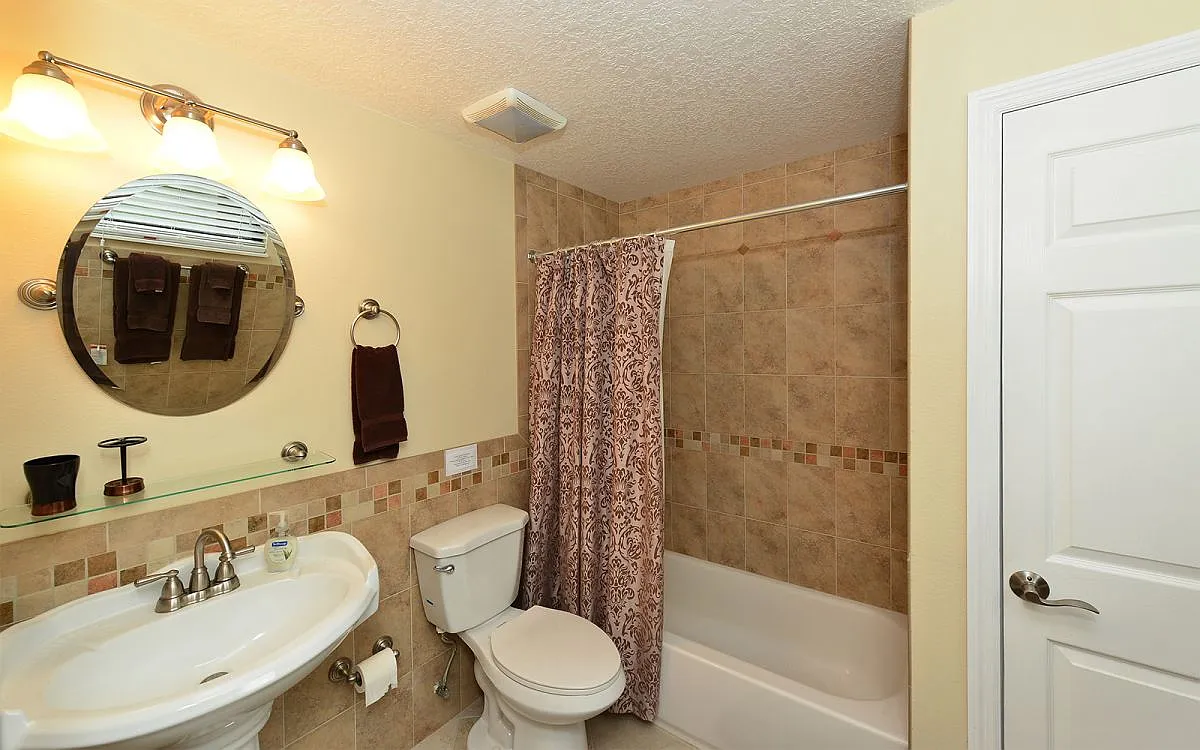 2 bed, 1100 sqft, $1,995 — Photo 4