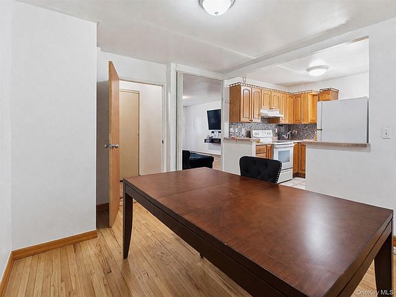 4th image of 1677 Unionport Road