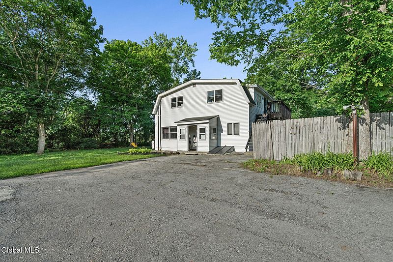 3rd image of 140 Blue Barns Road