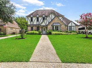 215 E Sutton Sq, Stafford, TX 77477