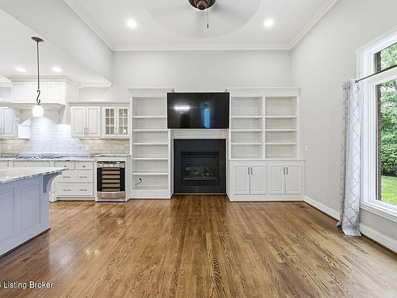 4th image of 7403 Creekton Dr
