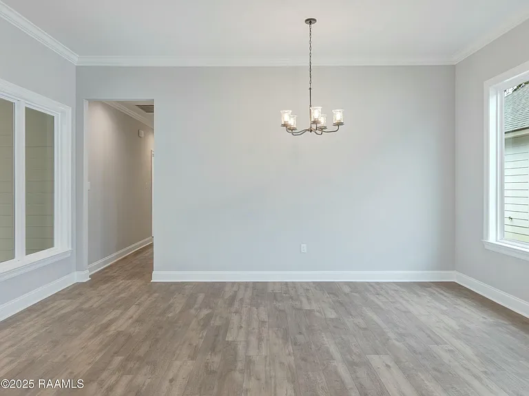 107 Alpine Dr — Photo 5