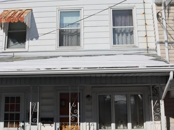 1215 W Pine St, Coal Township, PA 17866