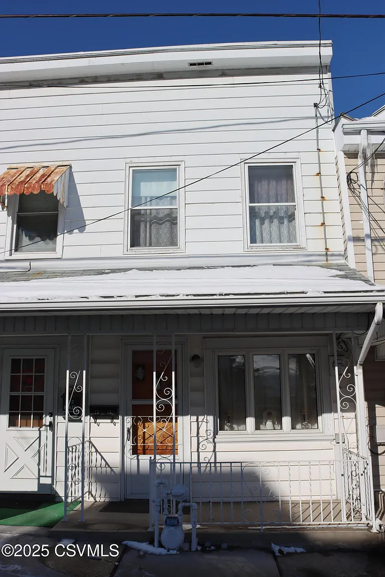 1215 W Pine St photo 1