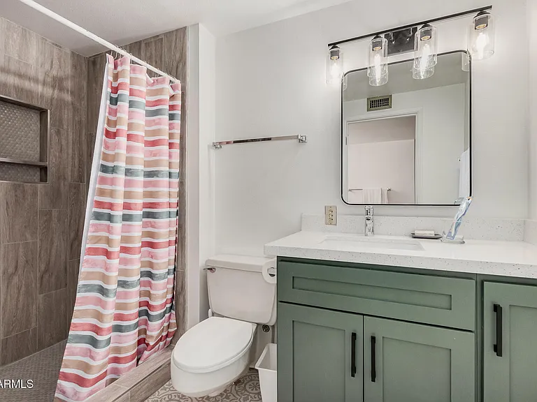 12930 W Seville Dr — Photo 25