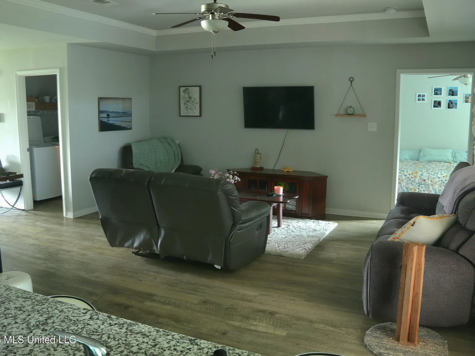 3 bed, 2.0 bath, 1340 sqft, $1,850 — Photo 2