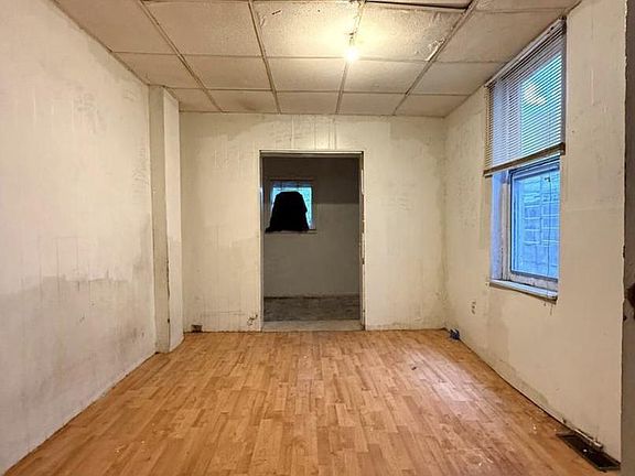 3rd image of 2237 Pierce St