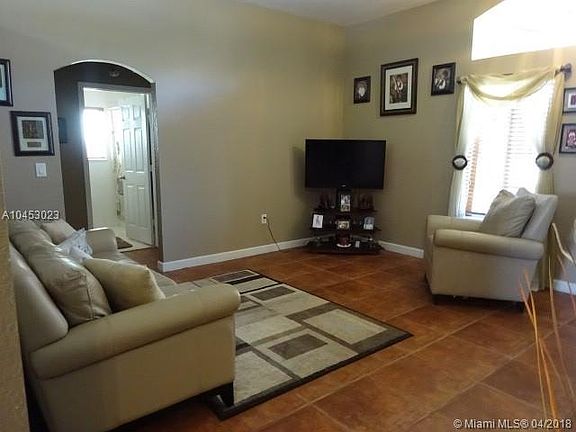 4th image of 3551 NE 11th Dr
