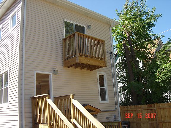 3rd image of 403 N 8th Ave