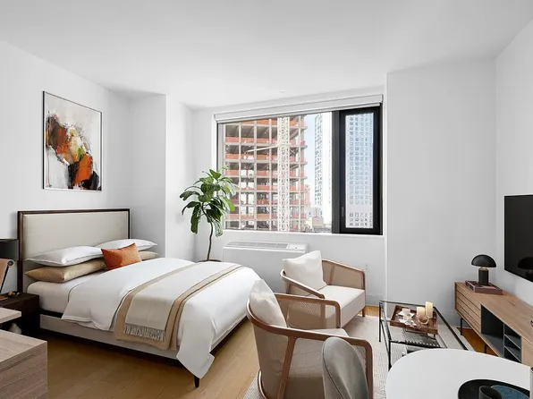 10 City Poin, Brooklyn, NY