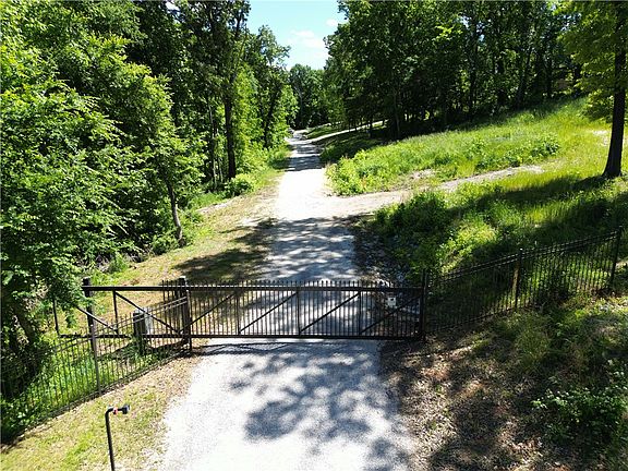 2nd image of 14557 Osage Creek Rd