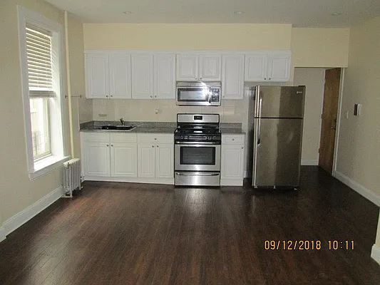 Rented by Windsor Homes Realty Corp | media 28