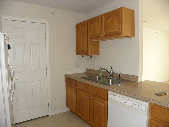 3rd image of 65 Fordway 4-309 #4-309