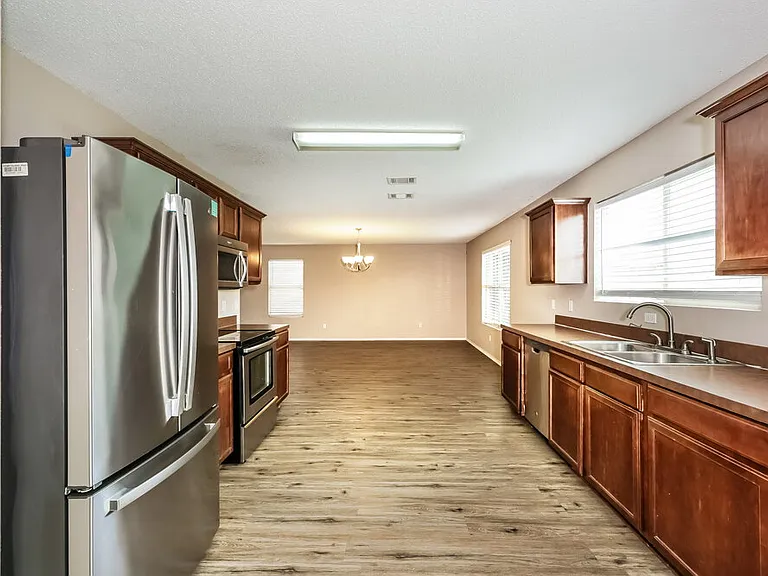 317 Blairwood Dr — Photo 11