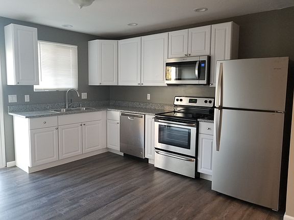 3rd image of 3069 W Norwich Dr