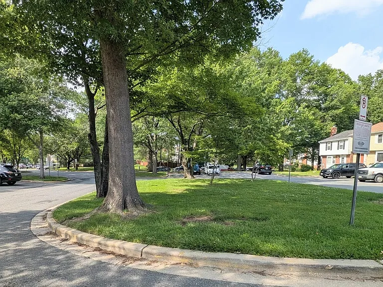 18610 Phoebe Way — Photo 3