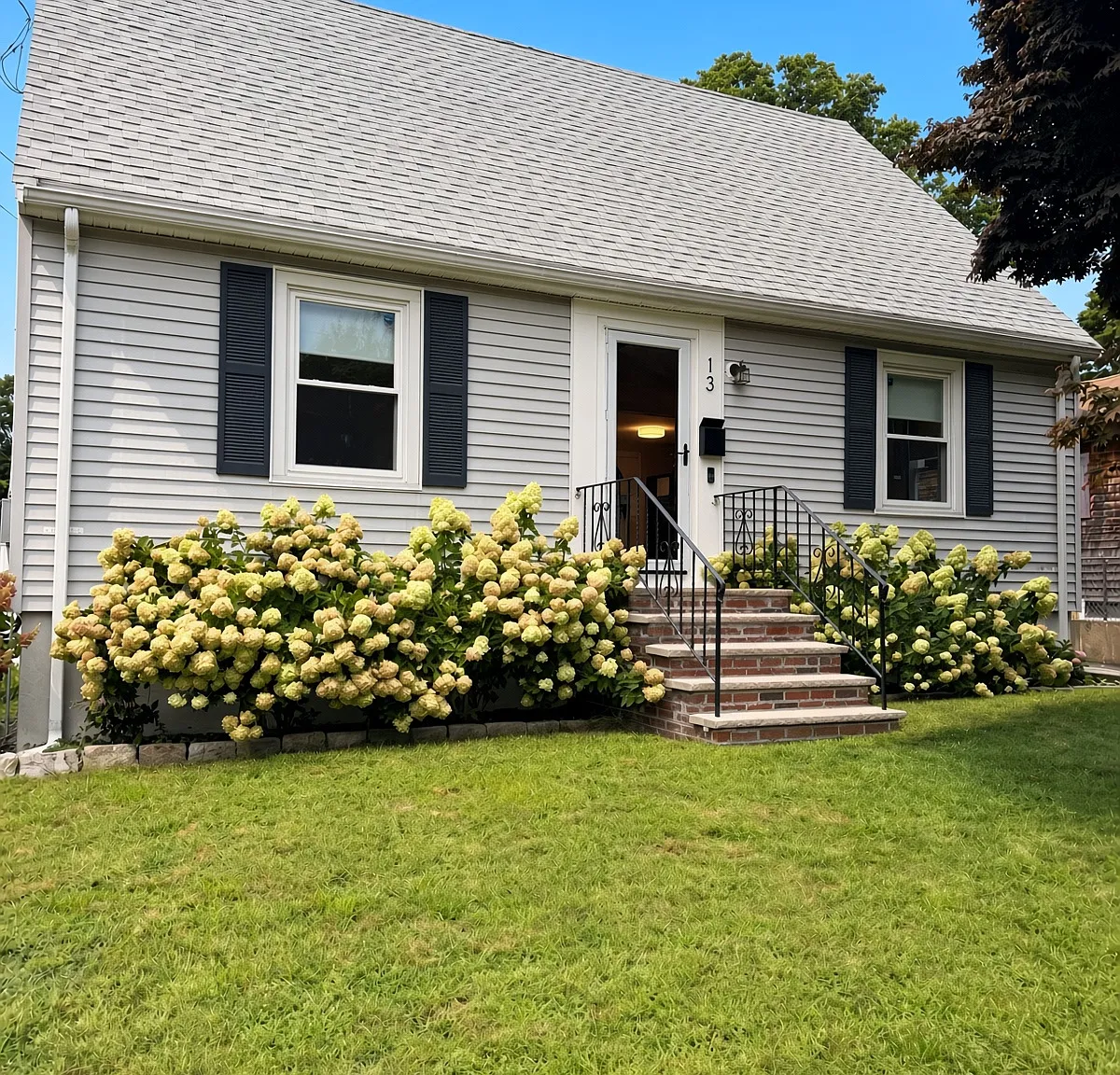 2 bed, 1368 sqft, $3,300 — Photo 1