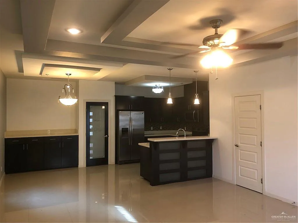 2 bed, 2.5 bath, 1200 sqft, $1,100 — Photo 4