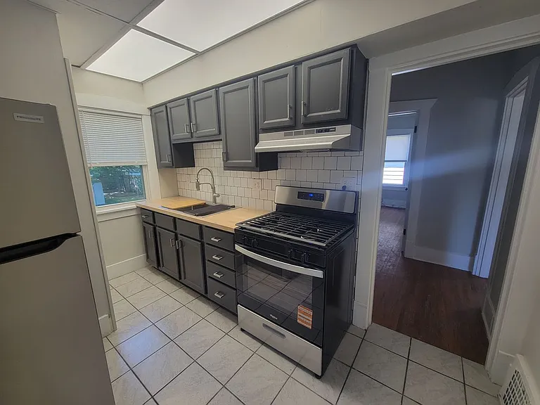 504 E Virginia Ave — Photo 9