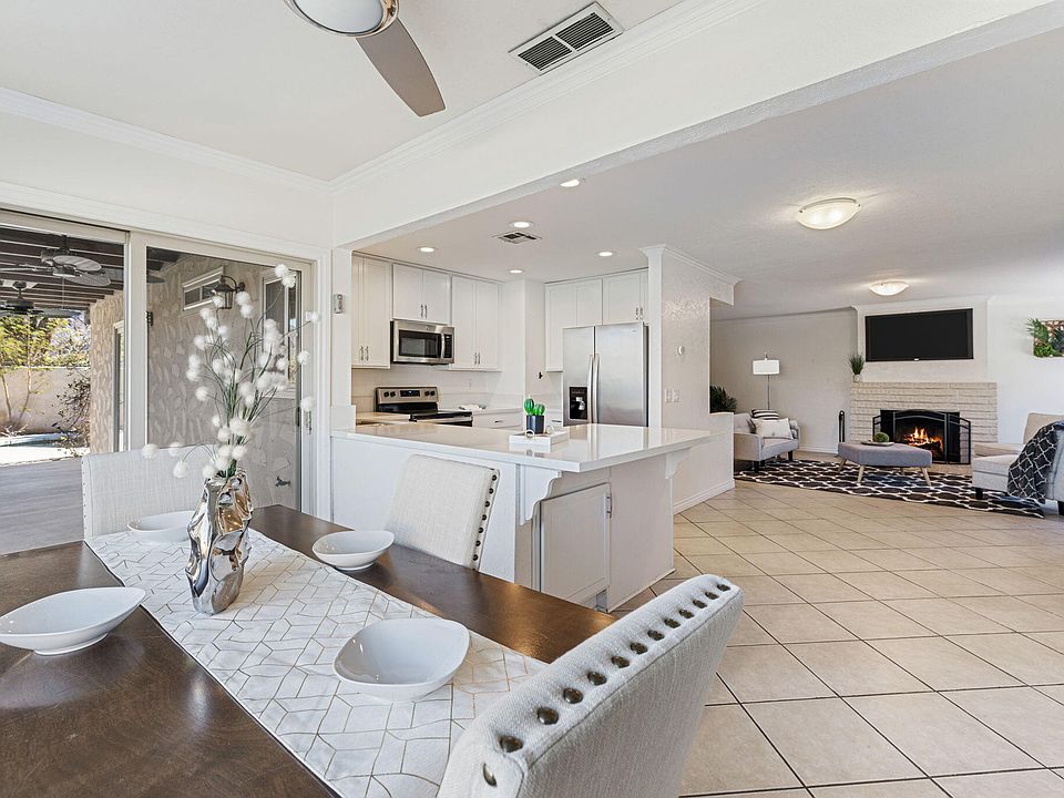 1st image of 54020 Avenida Velasco