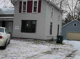 210 Hammond Ave, Waterloo, IA 50702