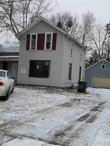 210 Hammond Ave, Waterloo, IA, 50702