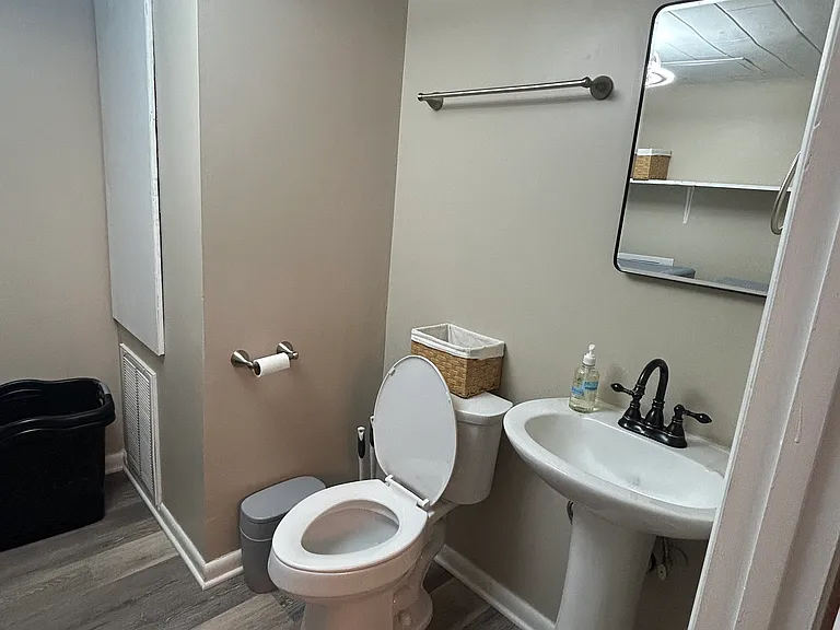 917 Davis Blvd #4 — Photo 32