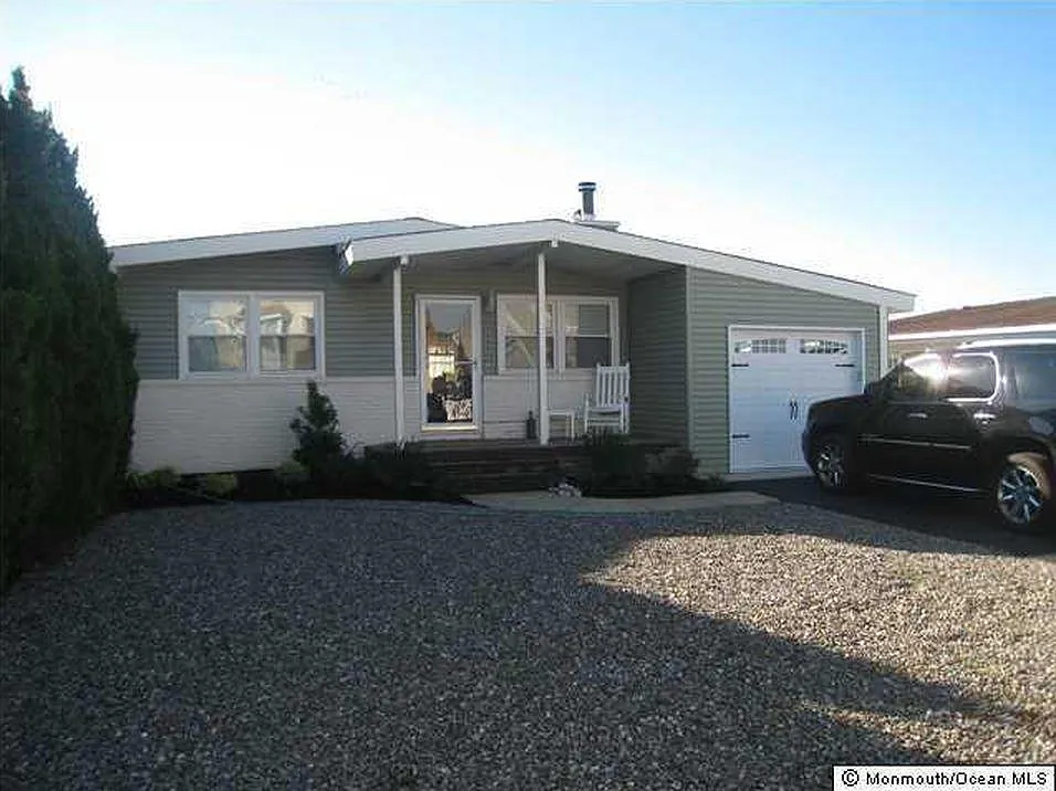43 E Coral Dr