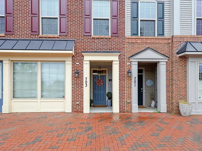 703 Skippers Ln — Photo 46