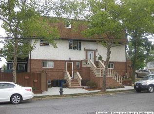 212 Lamberts Ln, Staten Island, NY 10314