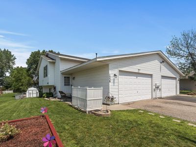 1538 McIntosh Cir, Shakopee, MN, 55379