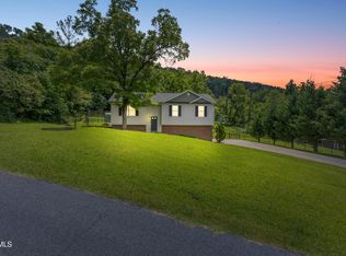 1644 Ridgeway Dr, Kingsport, TN 37664