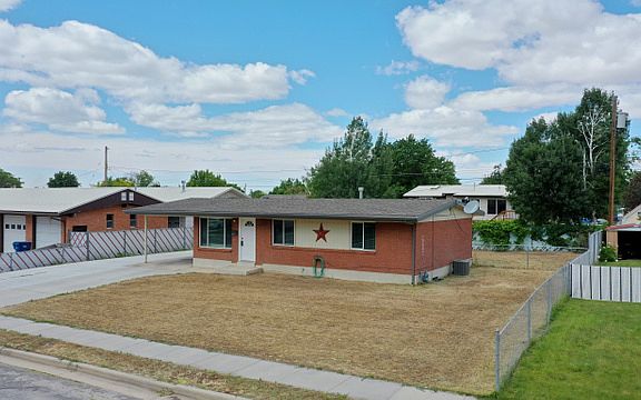 2nd image of 1008 Willow St