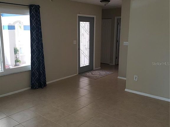 2nd image of 2339 Lakeshore Cir