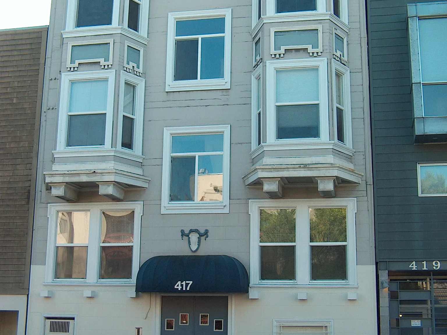2 bed, 850 sqft, $4,600 — Photo 2