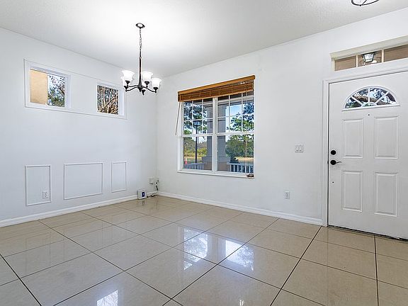 3rd image of 2928 Ara Dr